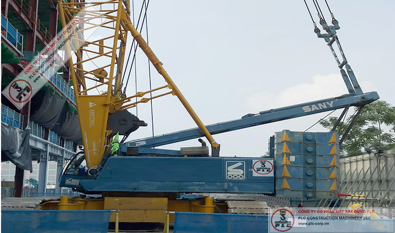 Sany SCC2500 250 ton crawler cranes rental in Vietnam, V3 Samsung Bac Ninh